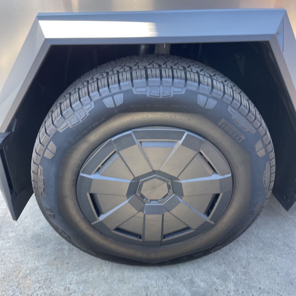 2024 Tesla Cybertruck Base