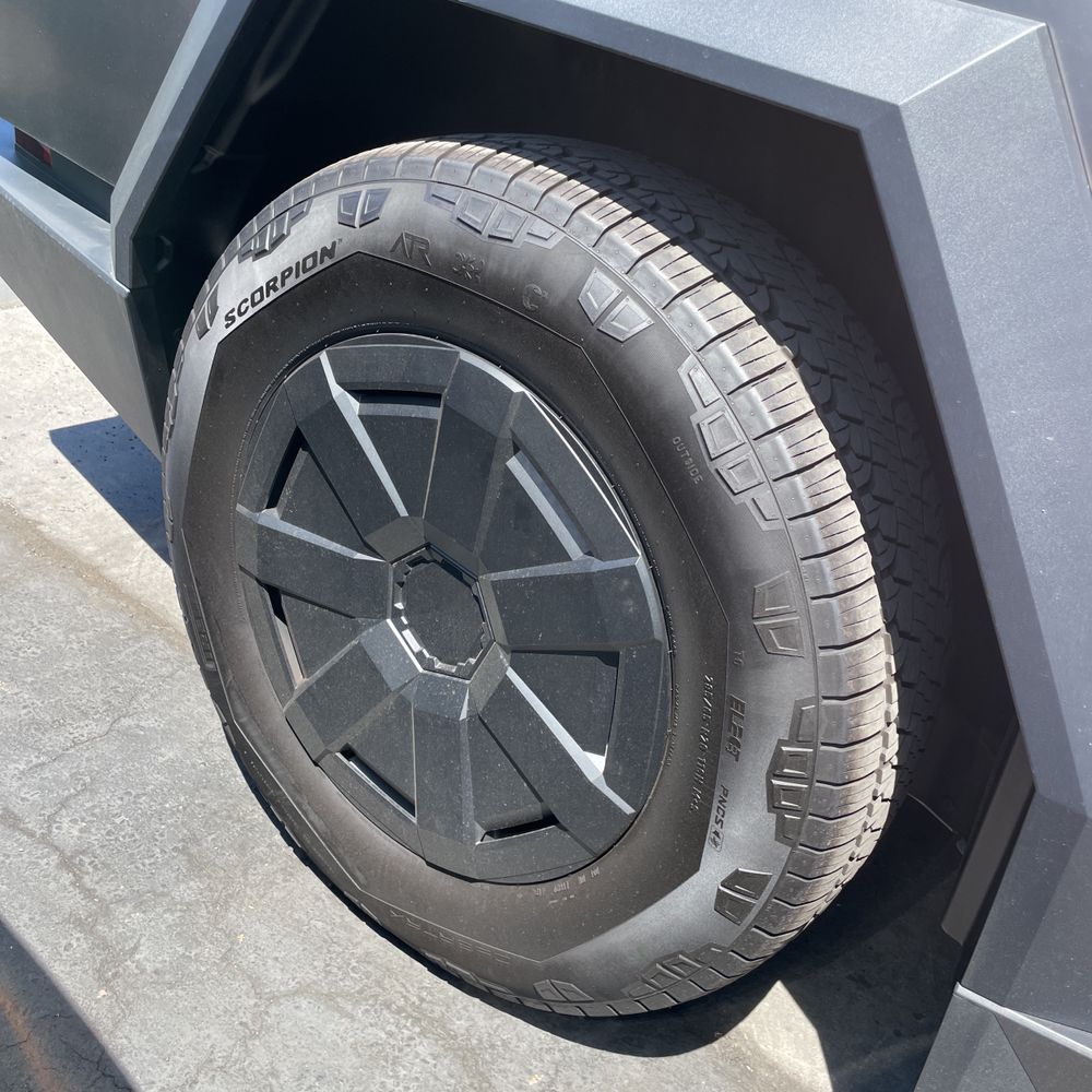 2024 Tesla Cybertruck Base