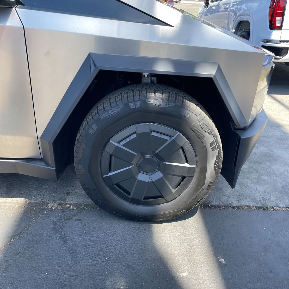 2024 Tesla Cybertruck Base