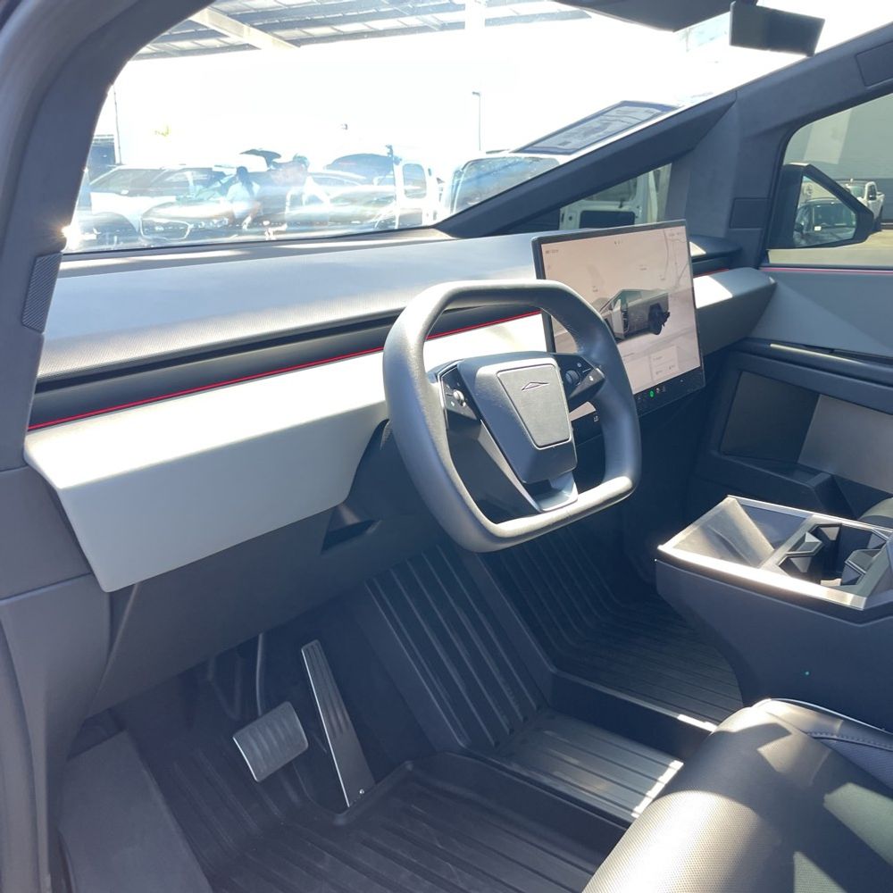 2024 Tesla Cybertruck Base