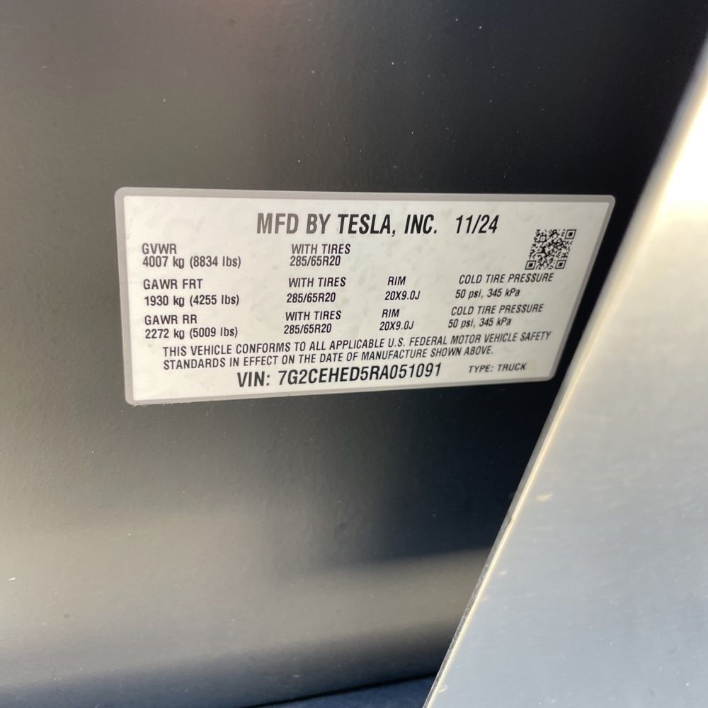 2024 Tesla Cybertruck Base