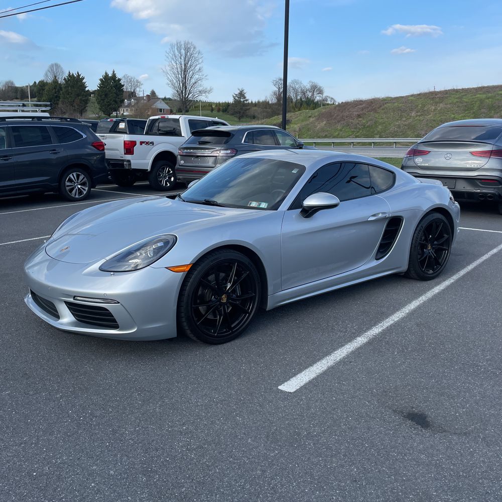 2018 Porsche 718 Cayman Base