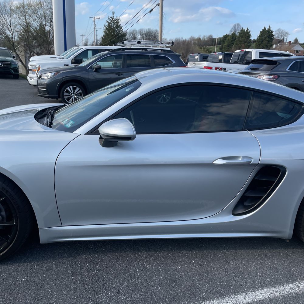 2018 Porsche 718 Cayman Base