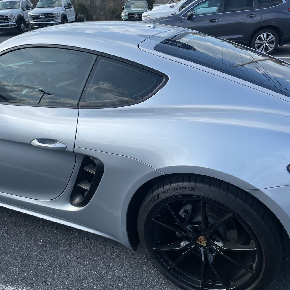2018 Porsche 718 Cayman Base