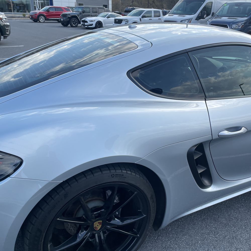 2018 Porsche 718 Cayman Base