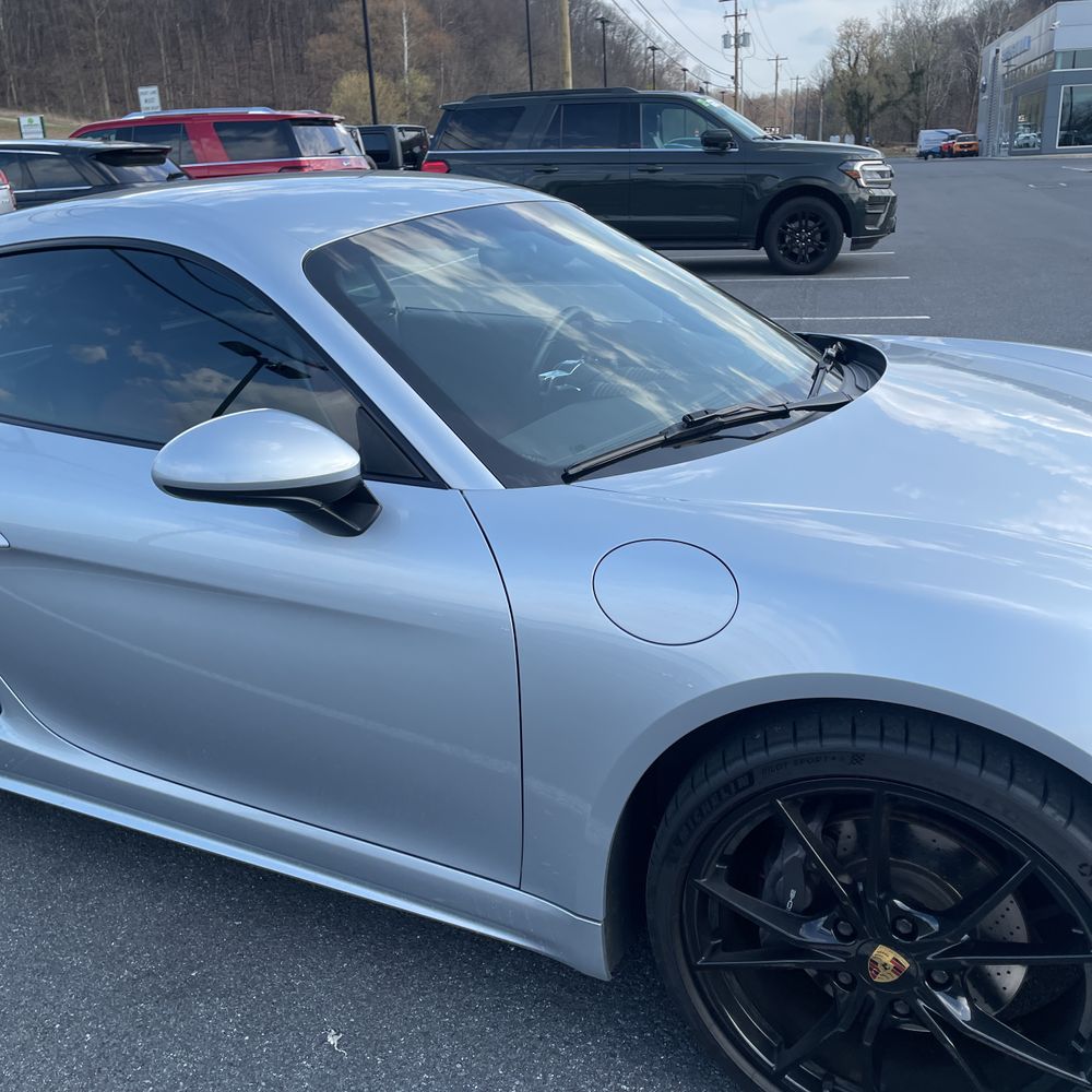 2018 Porsche 718 Cayman Base