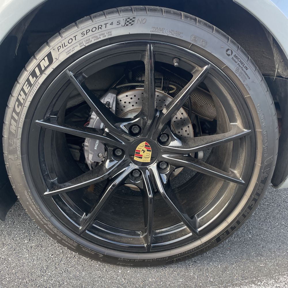 2018 Porsche 718 Cayman Base