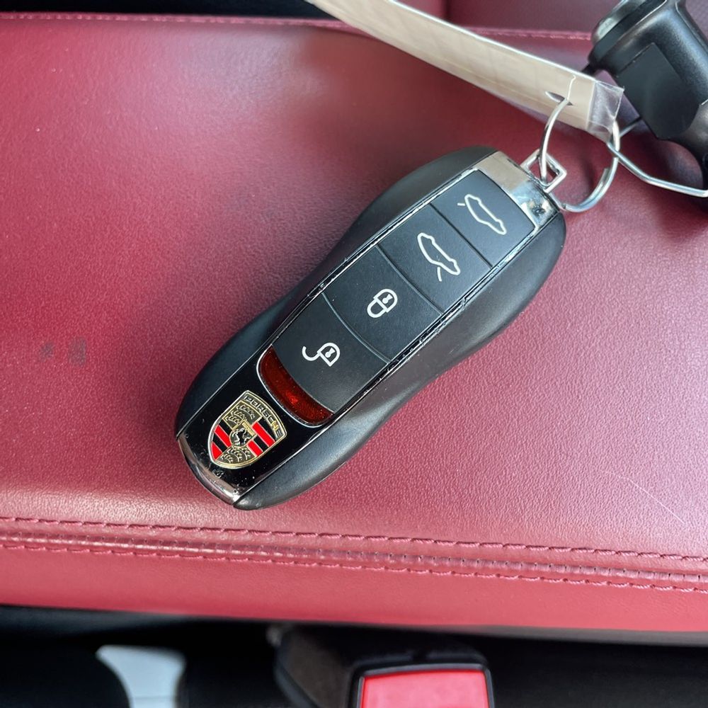 2018 Porsche 718 Cayman Base
