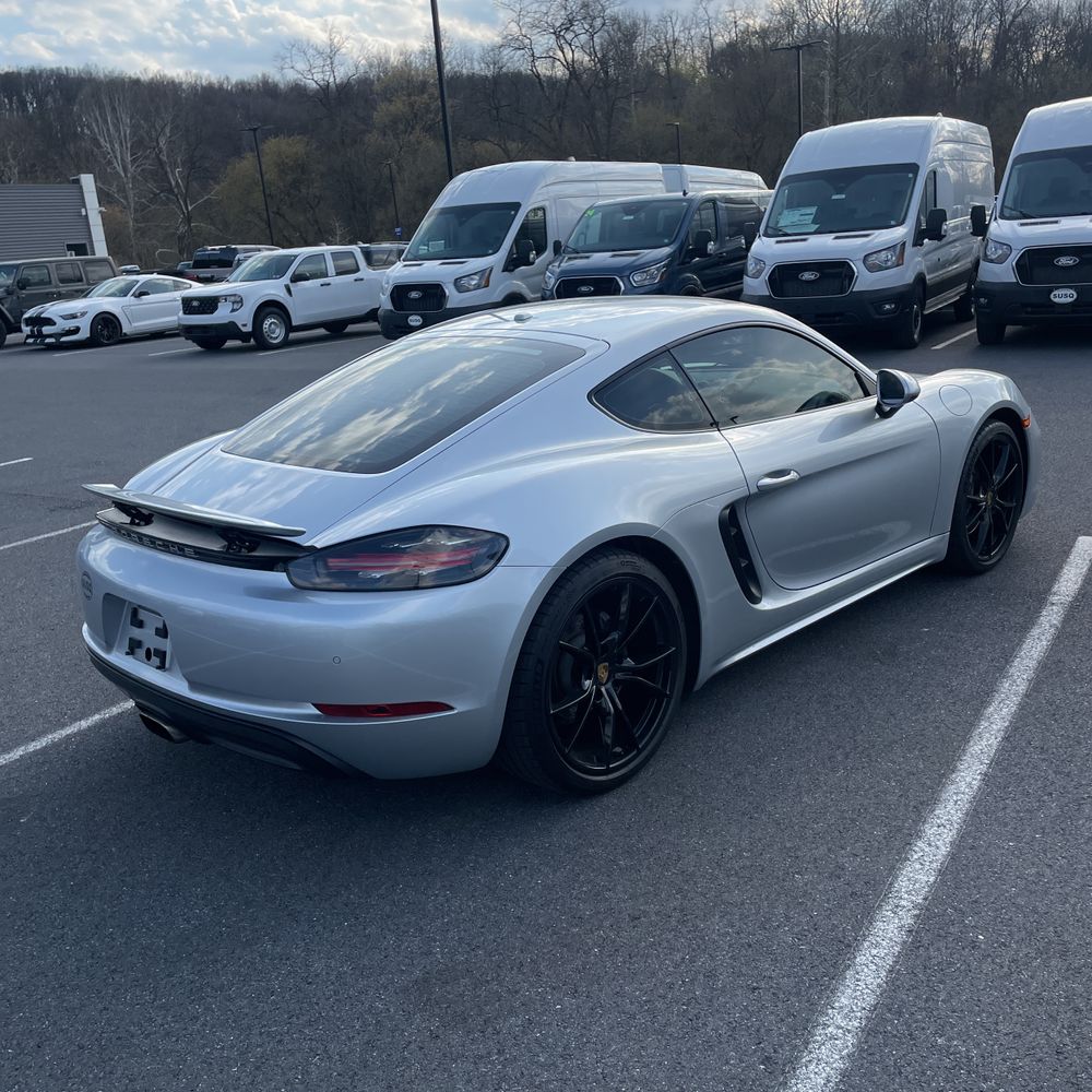 2018 Porsche 718 Cayman Base