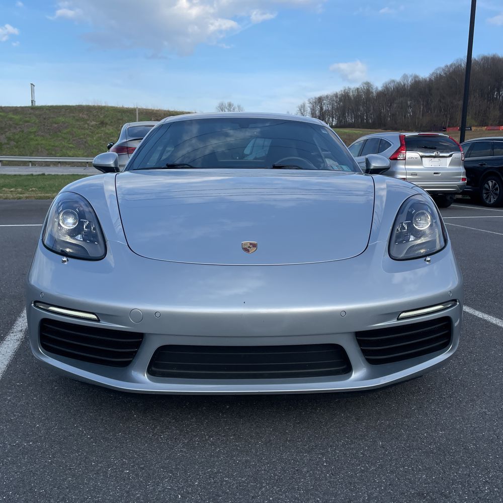 2018 Porsche 718 Cayman Base