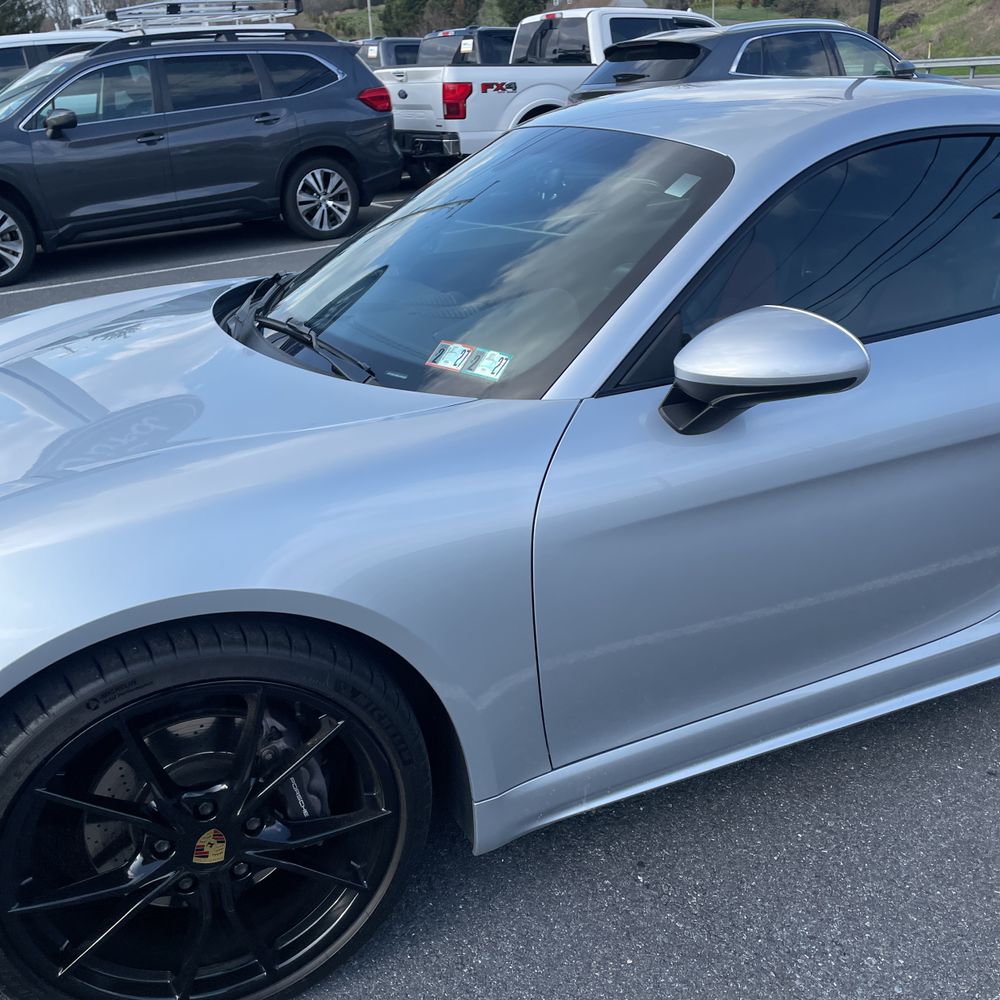 2018 Porsche 718 Cayman Base