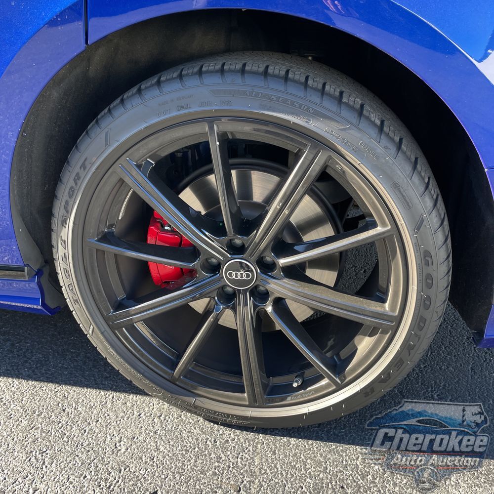 2023 Audi S8