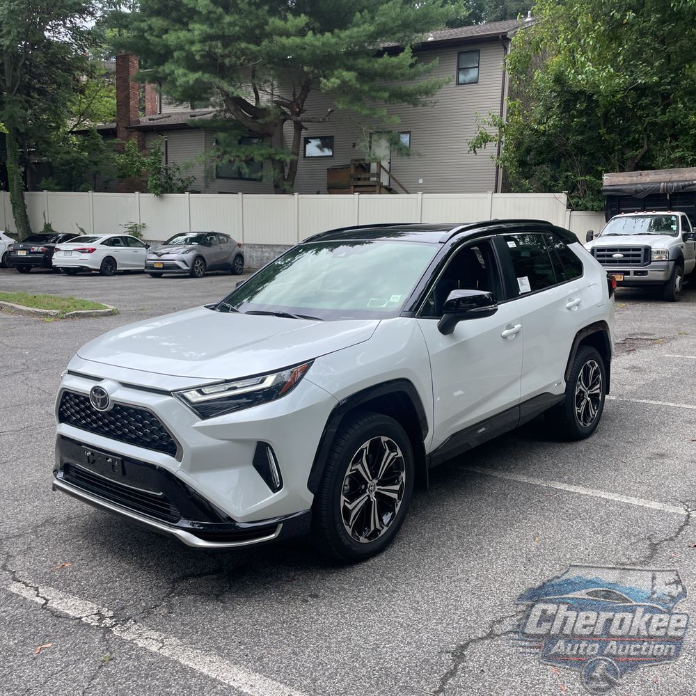 2025 Toyota RAV4 Plug-in Hybrid XSE