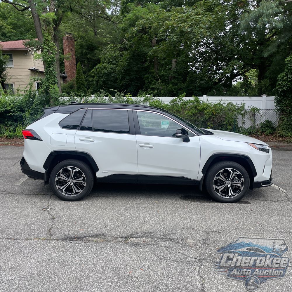 2025 Toyota RAV4 Plug-in Hybrid XSE
