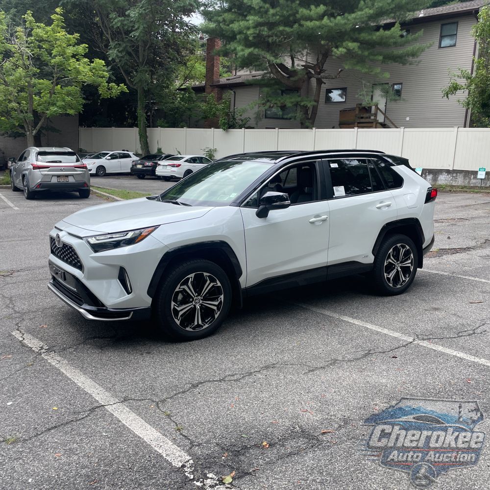 2025 Toyota RAV4 Plug-in Hybrid XSE