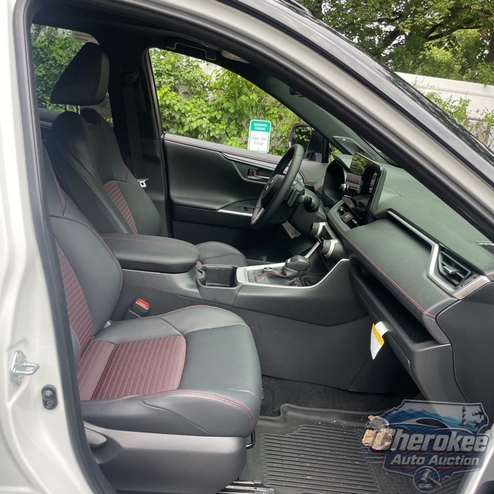 2025 Toyota RAV4 Plug-in Hybrid XSE