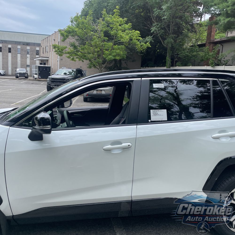2025 Toyota RAV4 Plug-in Hybrid XSE