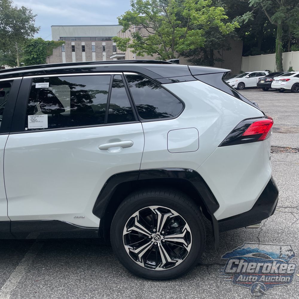 2025 Toyota RAV4 Plug-in Hybrid XSE