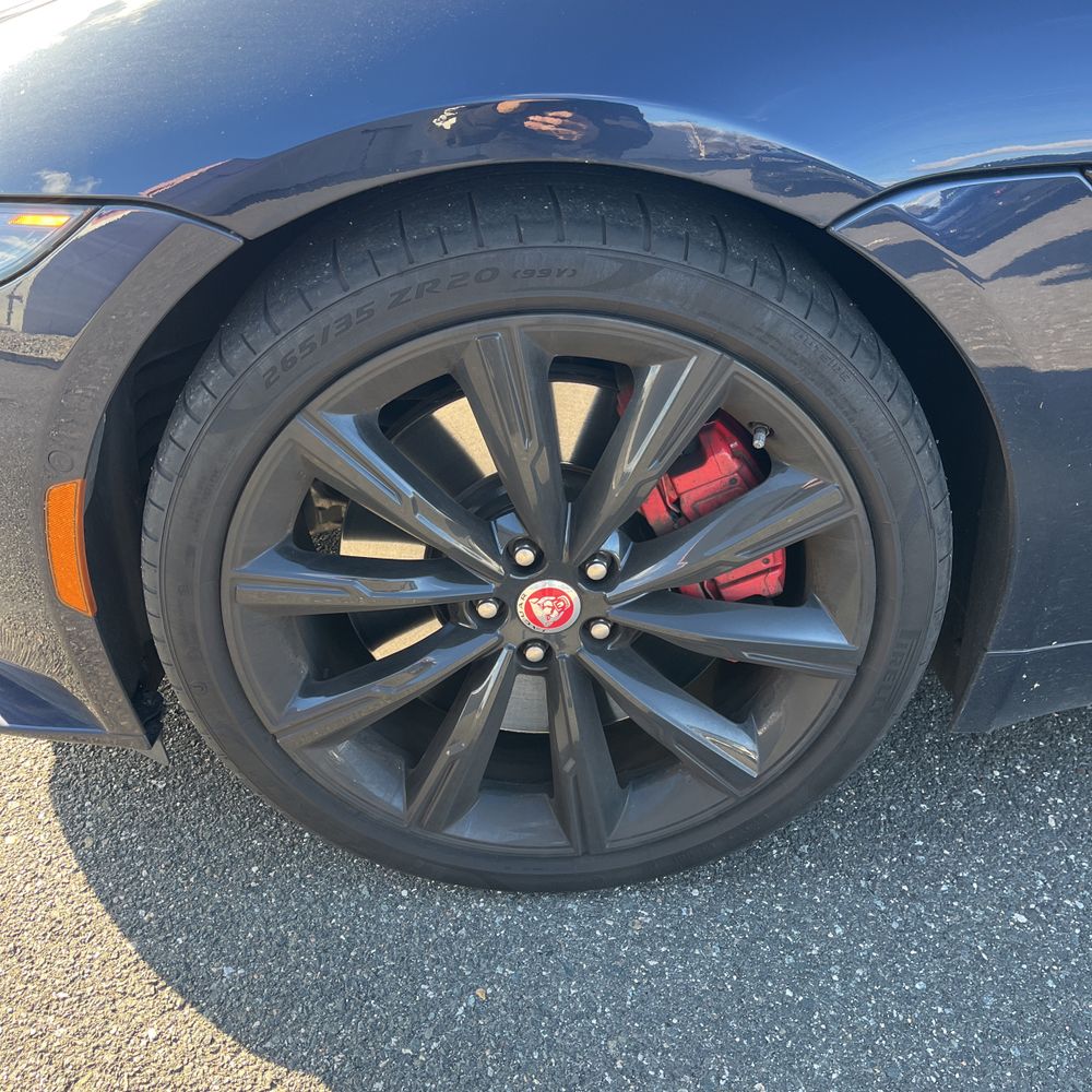 2023 Jaguar F-Type R
