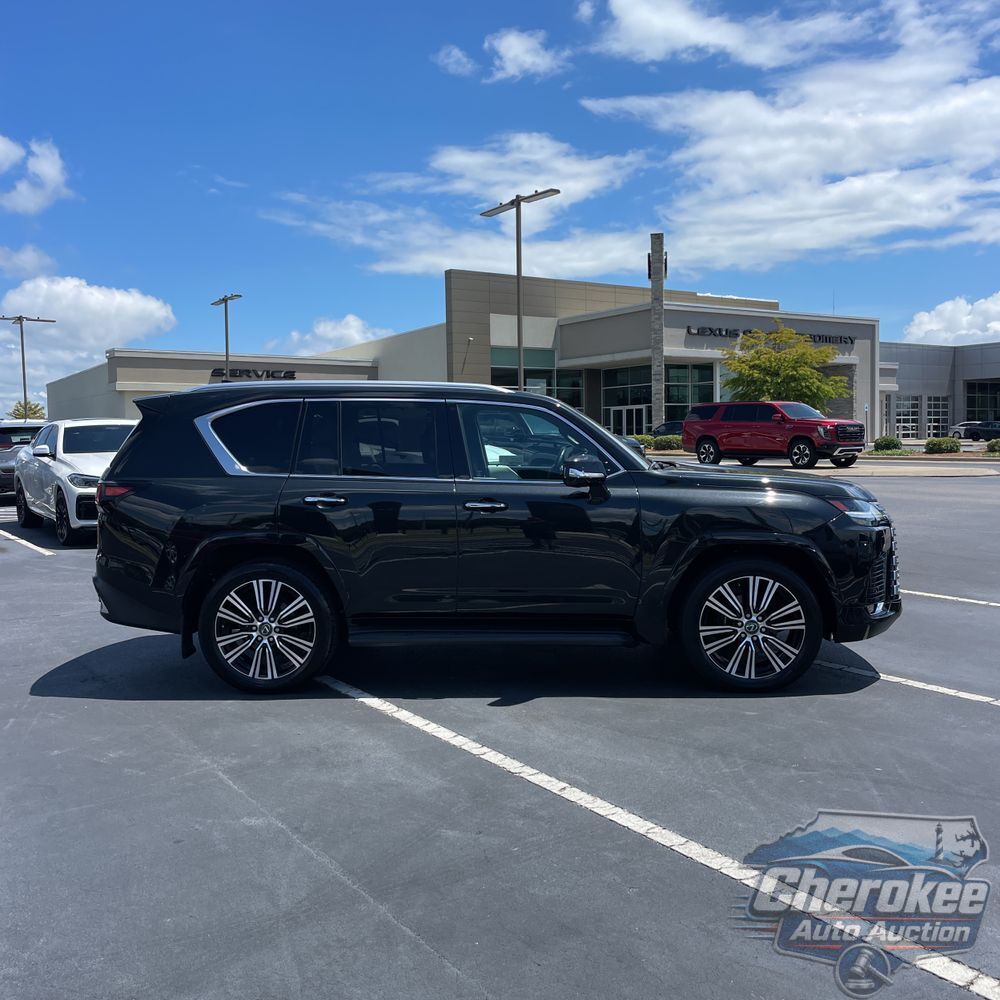 2022 Lexus LX 600 Luxury