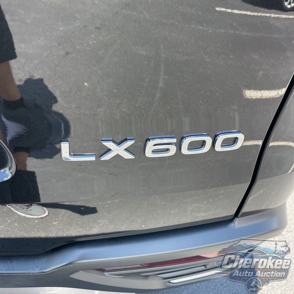 2022 Lexus LX 600 Luxury
