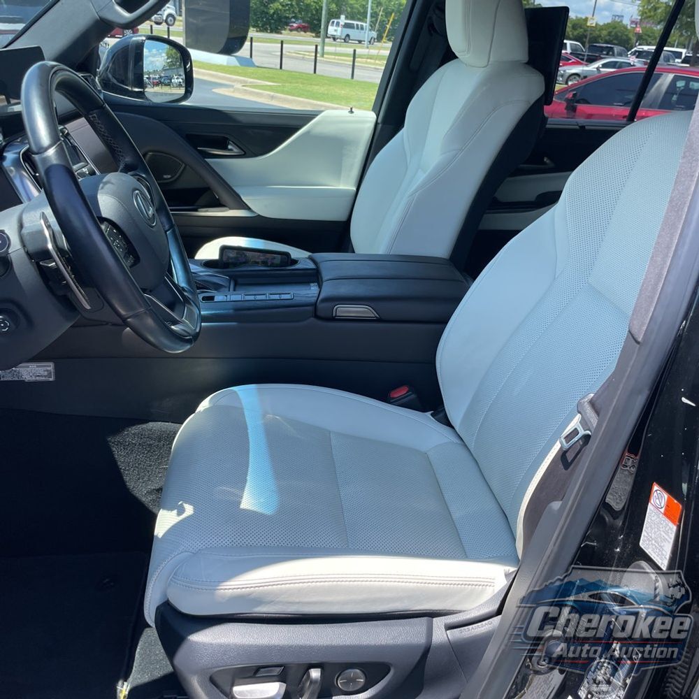 2022 Lexus LX 600 Luxury