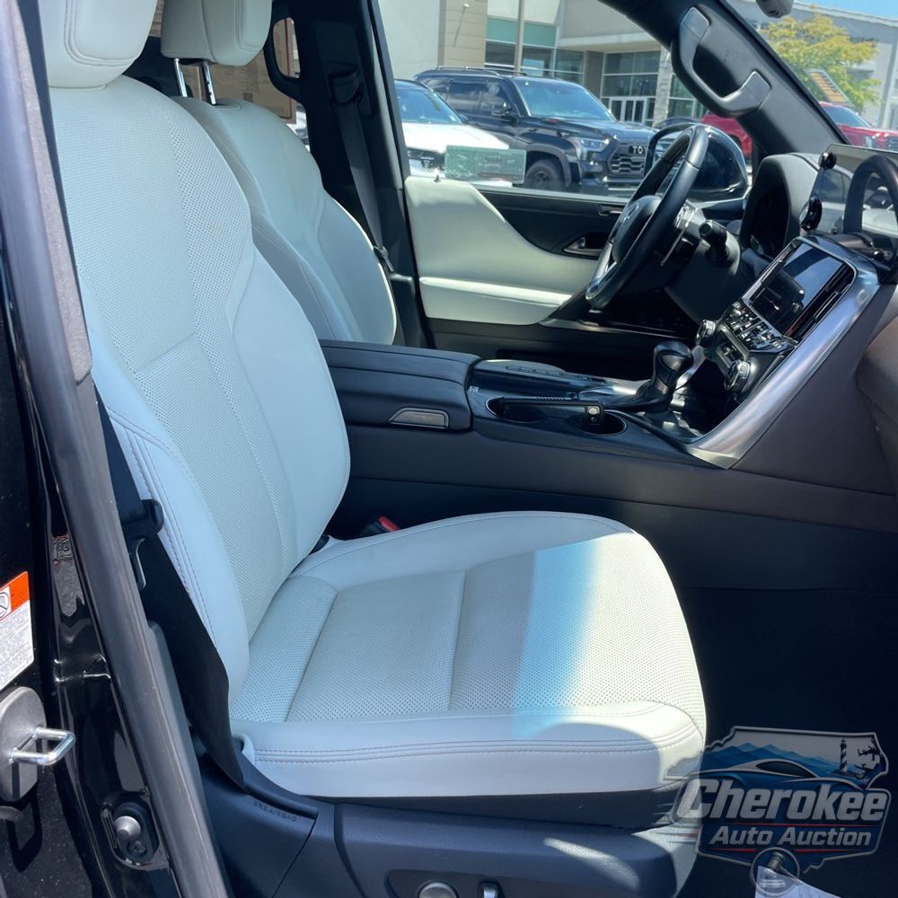 2022 Lexus LX 600 Luxury