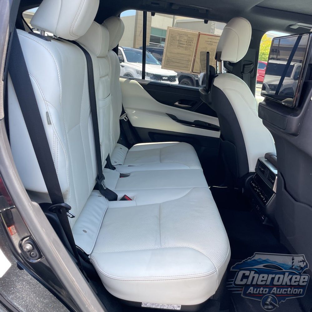 2022 Lexus LX 600 Luxury