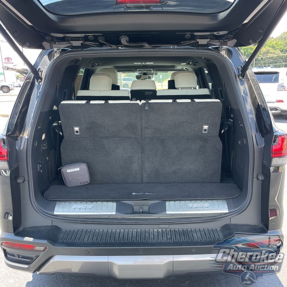 2022 Lexus LX 600 Luxury