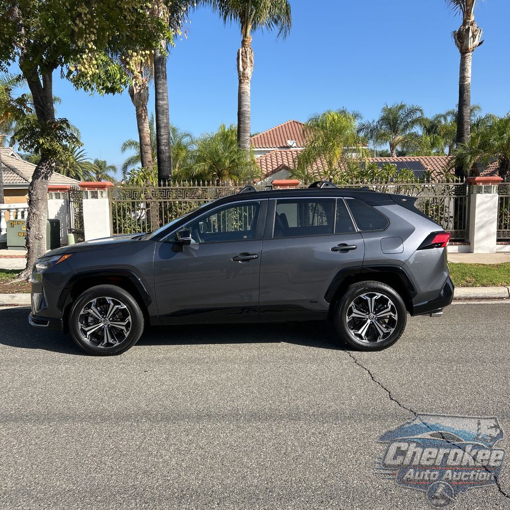 2025 Toyota RAV4 Plug-in Hybrid XSE