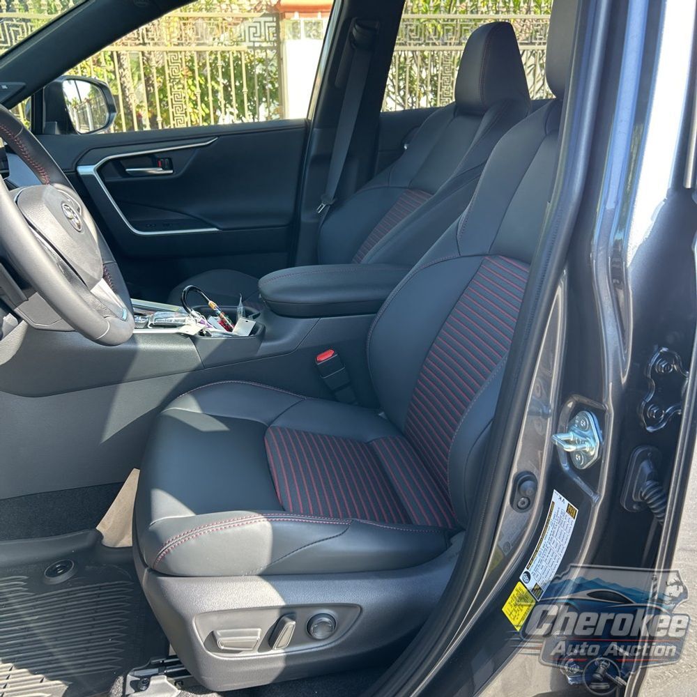 2025 Toyota RAV4 Plug-in Hybrid XSE