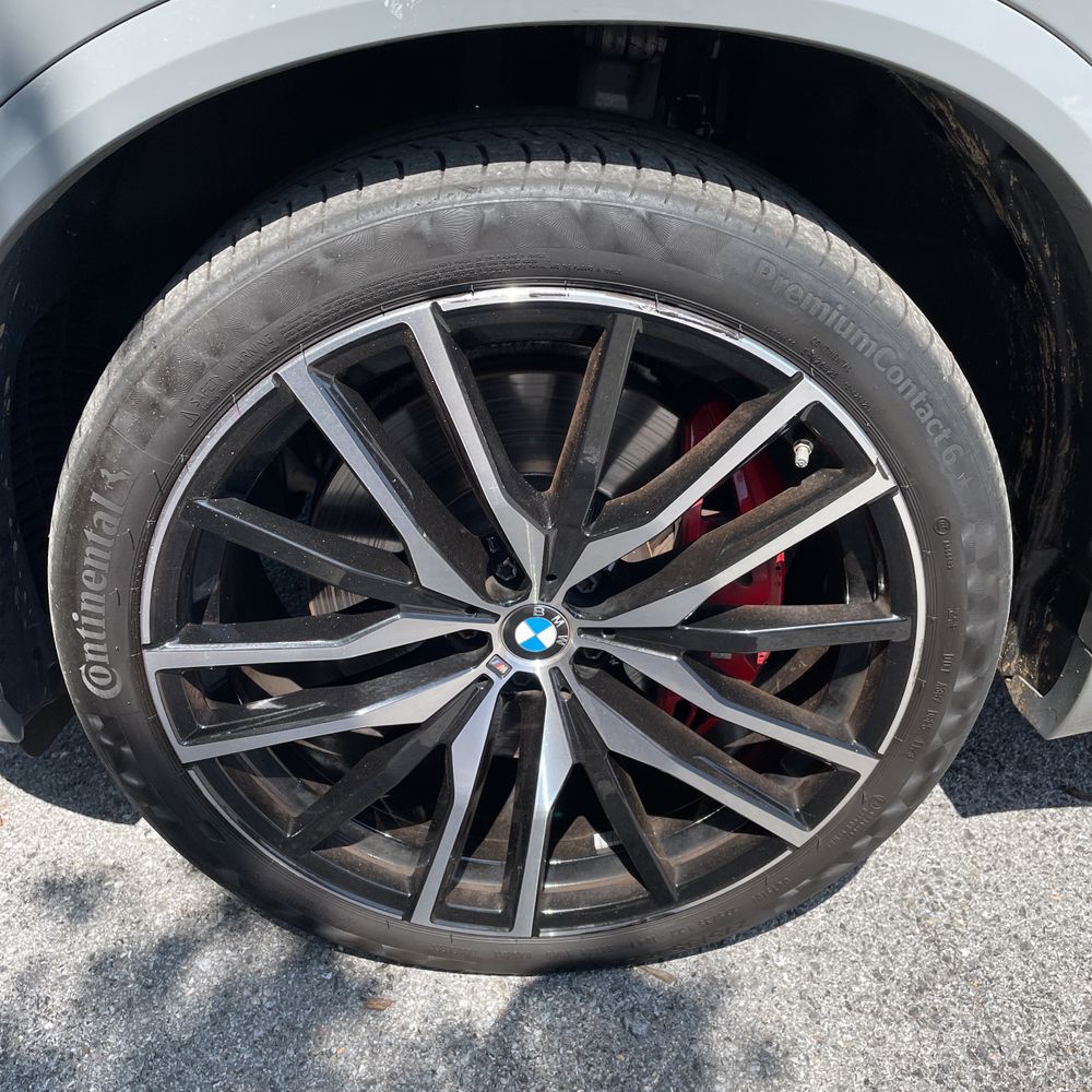 2024 BMW X5 M60i