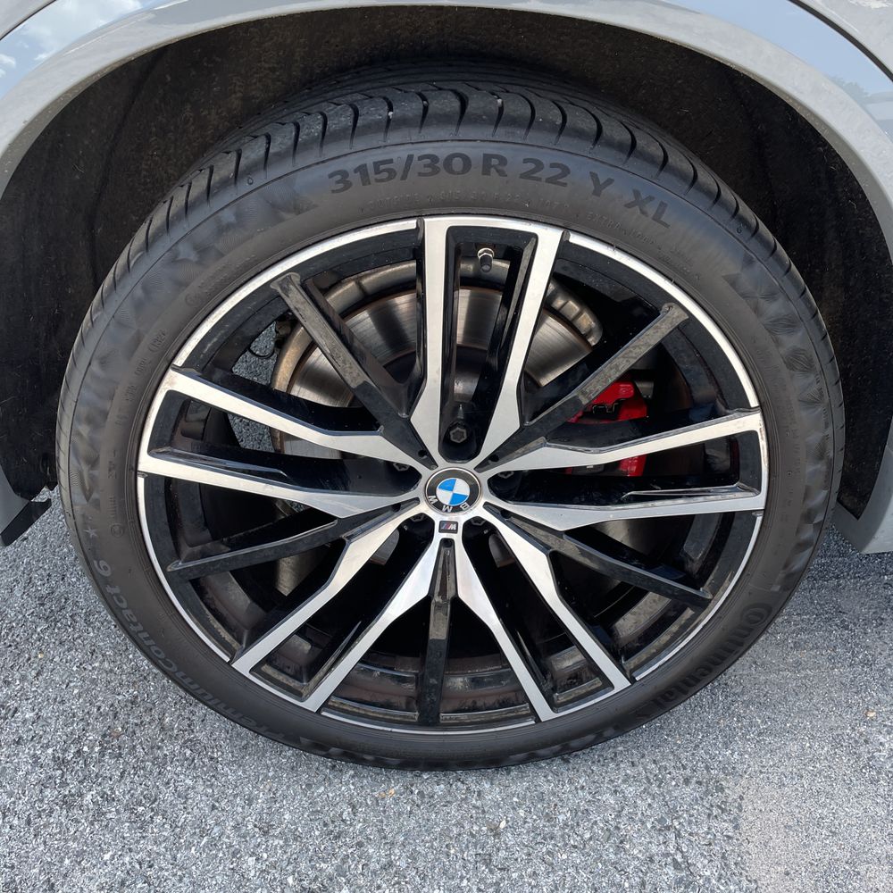 2024 BMW X5 M60i