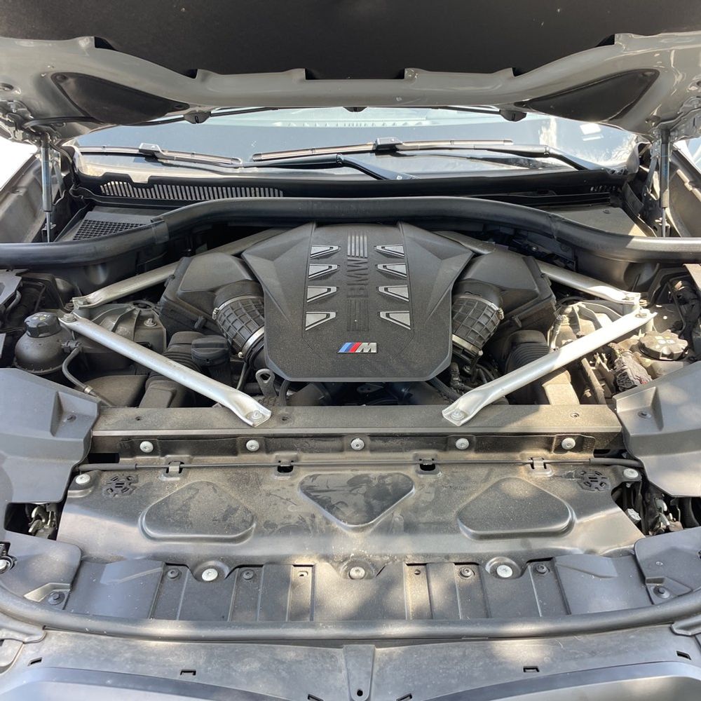 2024 BMW X5 M60i