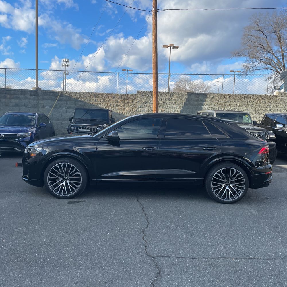 2024 Audi SQ8 Prestige