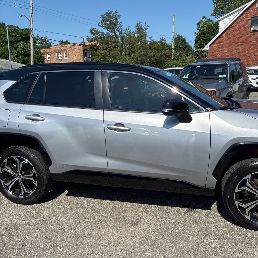 2025 Toyota RAV4 Plug-in Hybrid XSE