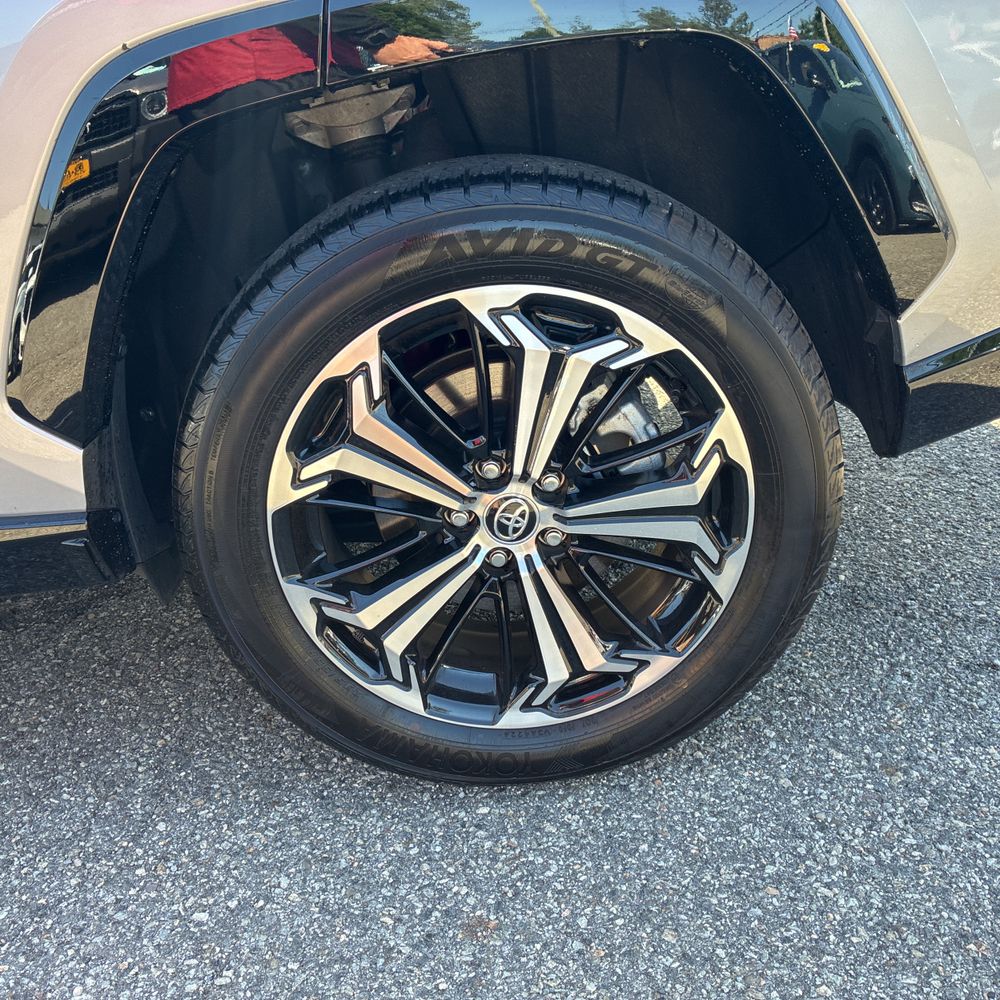 2025 Toyota RAV4 Plug-in Hybrid XSE