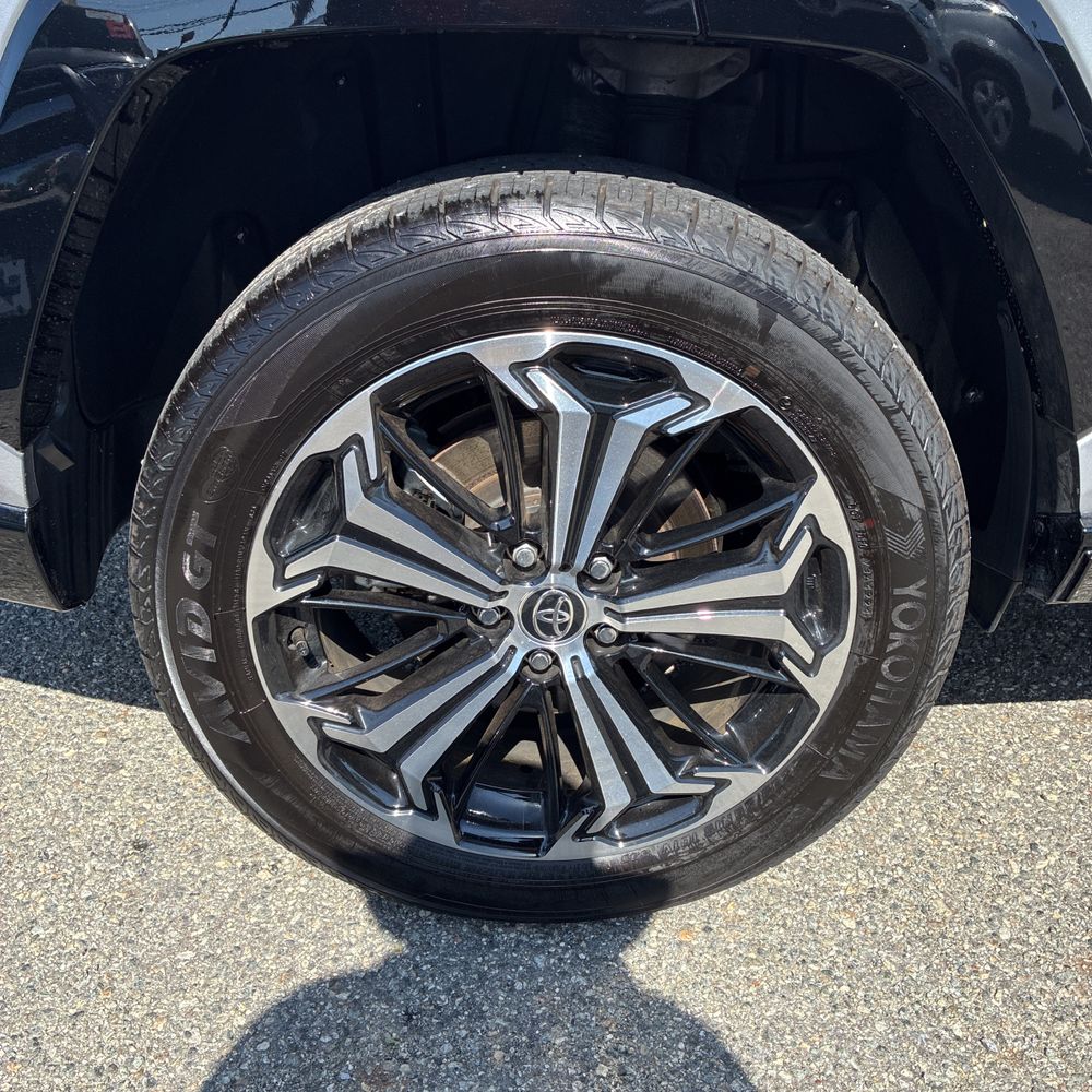 2025 Toyota RAV4 Plug-in Hybrid XSE
