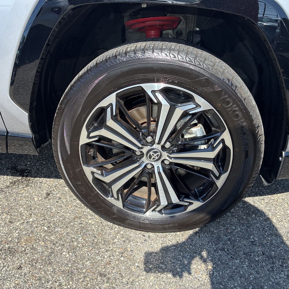 2025 Toyota RAV4 Plug-in Hybrid XSE