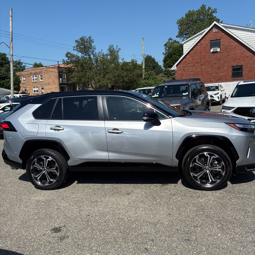 2025 Toyota RAV4 Plug-in Hybrid XSE