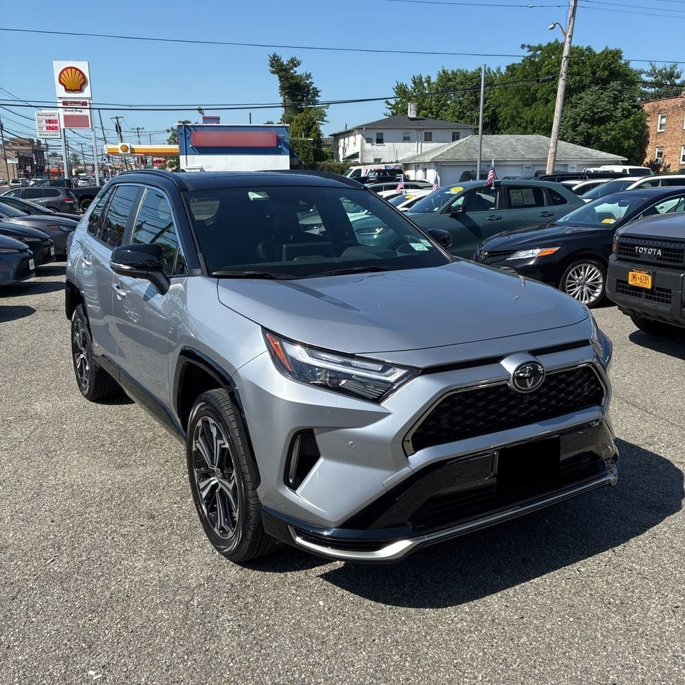 2025 Toyota RAV4 Plug-in Hybrid XSE