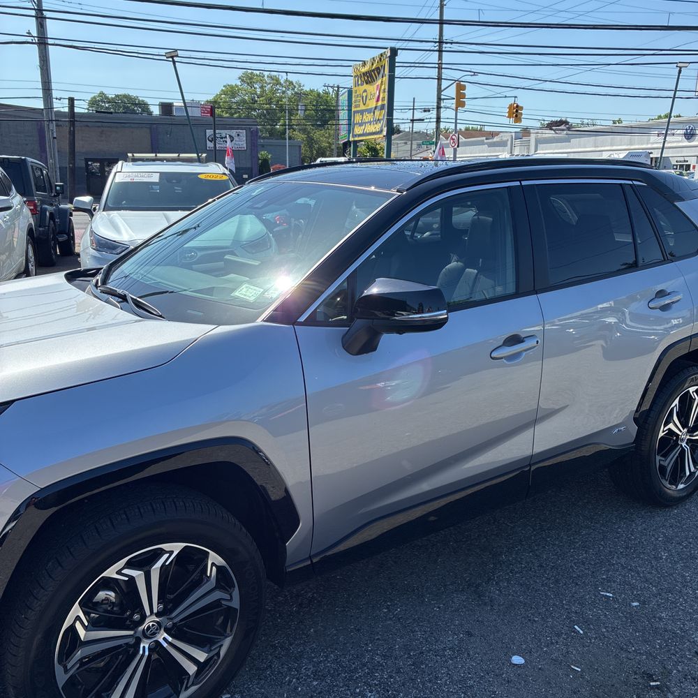 2025 Toyota RAV4 Plug-in Hybrid XSE