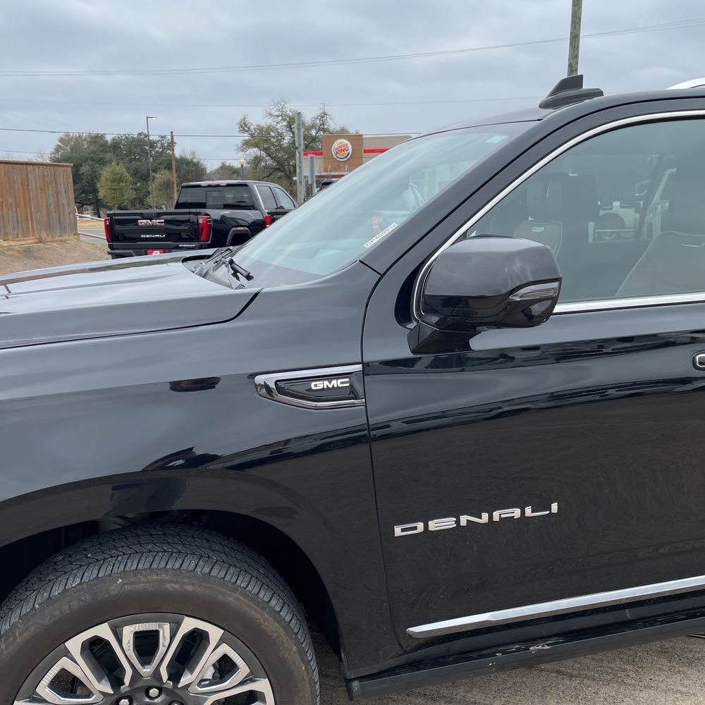 2023 GMC Yukon XL Denali Ultimate