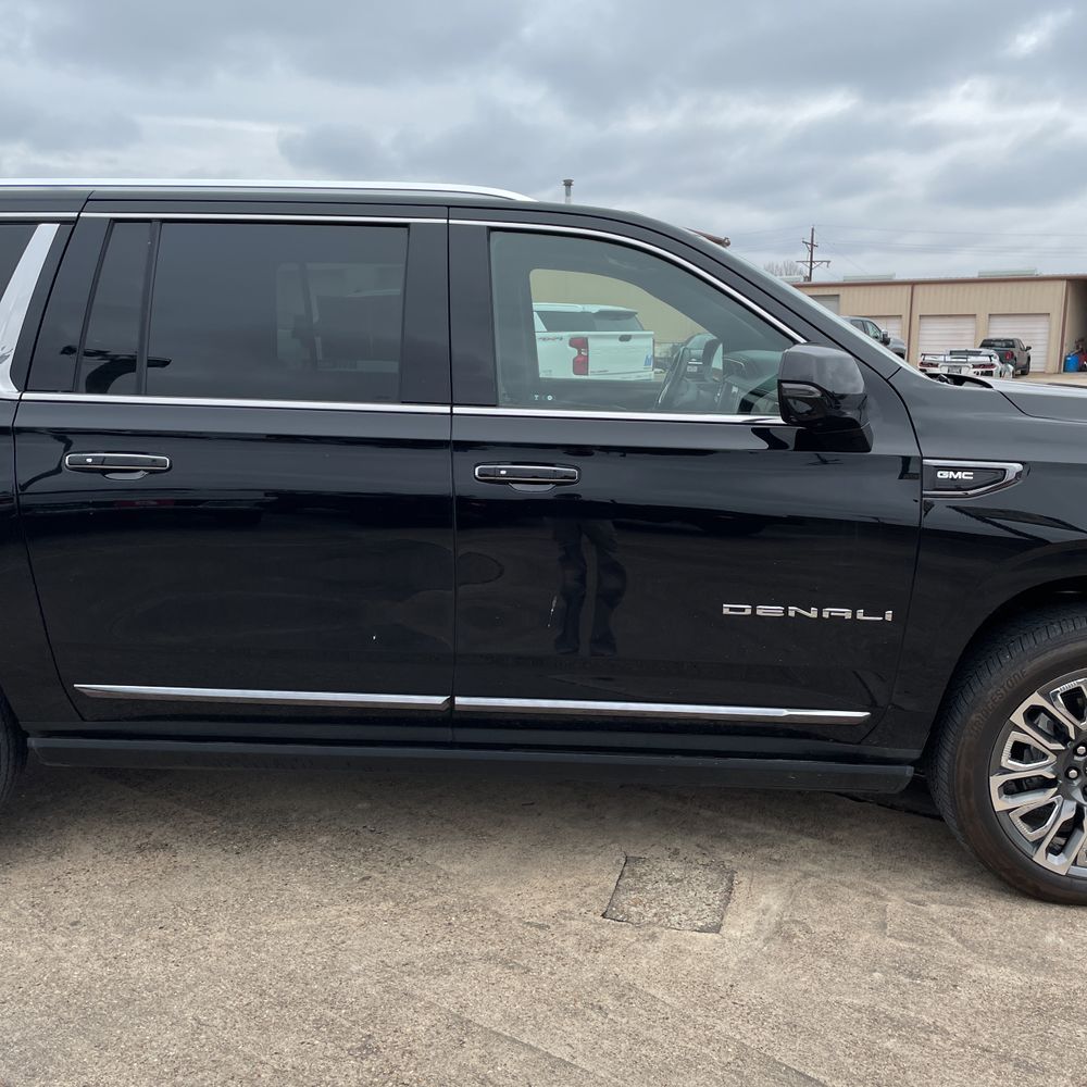 2023 GMC Yukon XL Denali Ultimate
