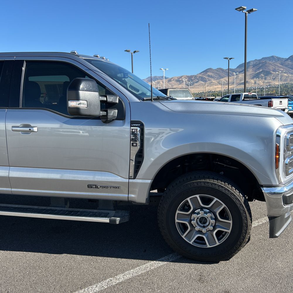 2024 Ford F350 S/D Lariat