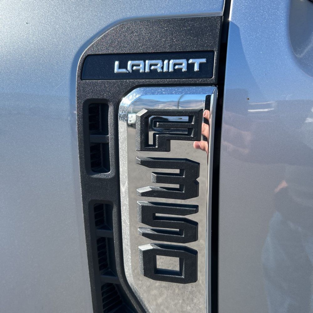 2024 Ford F350 S/D Lariat