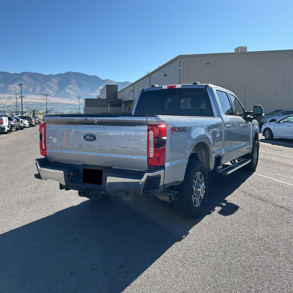 2024 Ford F350 S/D Lariat