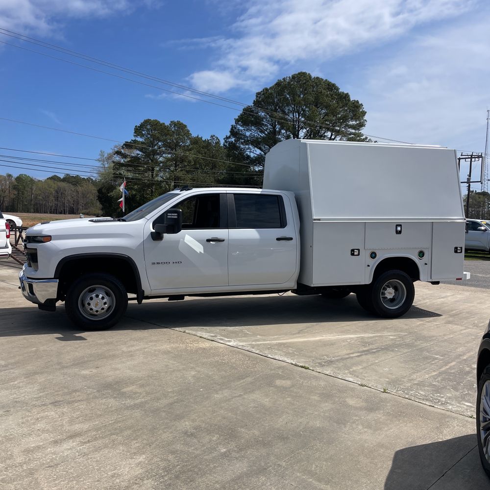 2024 Chevrolet Silverado 3500HD CC Work Truck