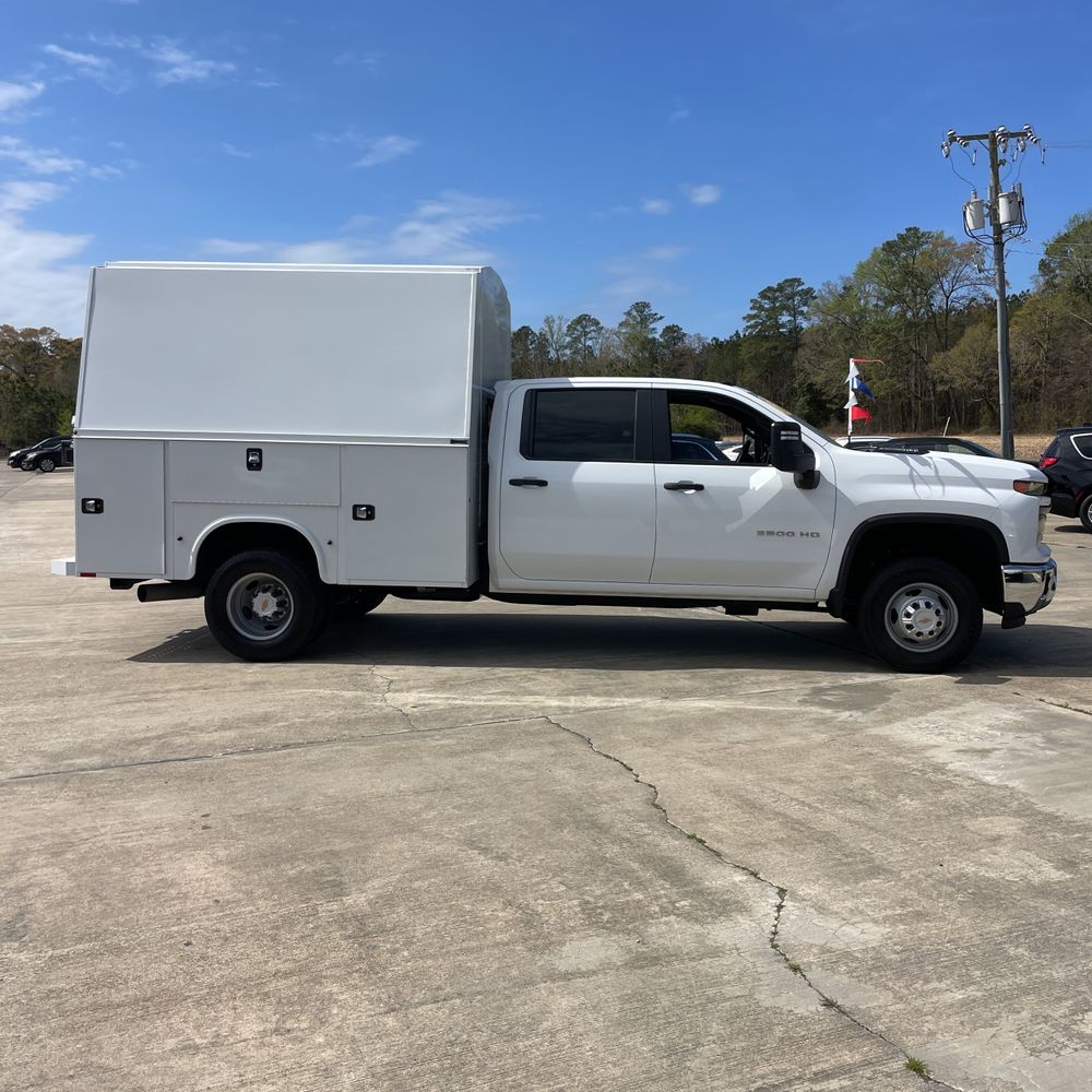 2024 Chevrolet Silverado 3500HD CC Work Truck