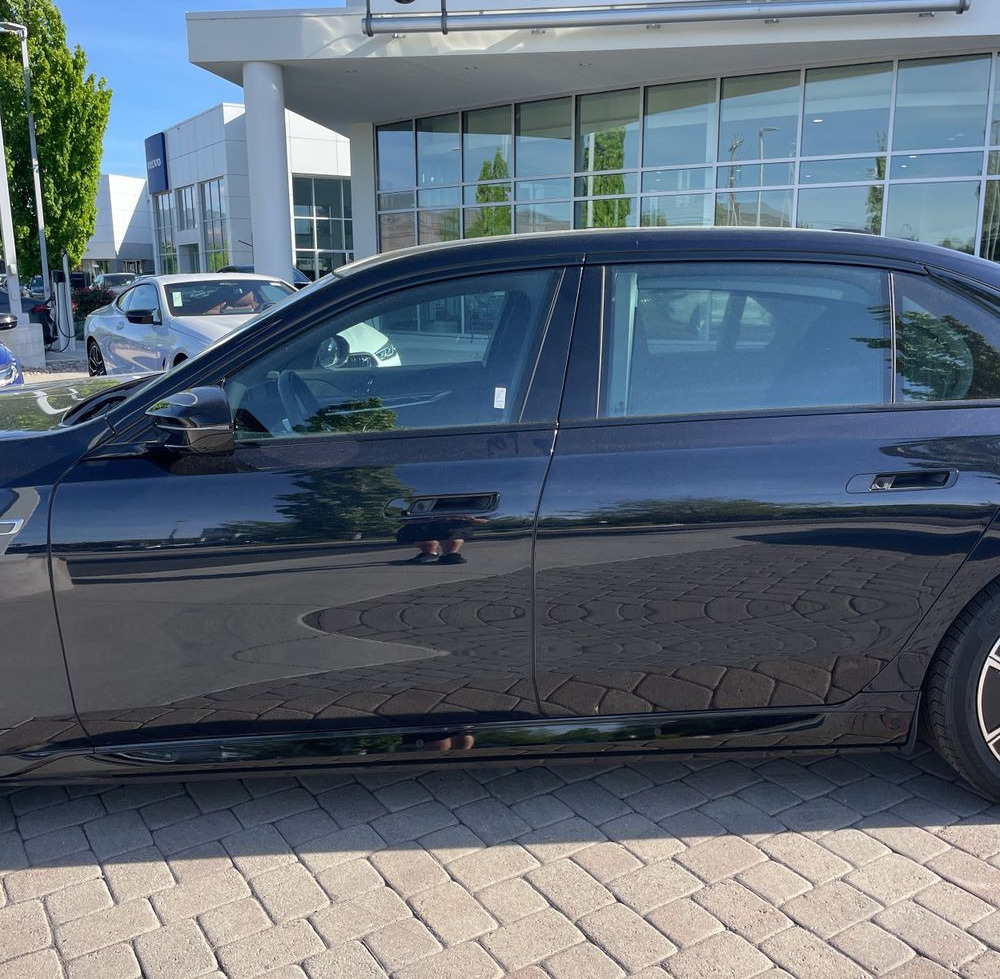 2024 BMW i7 M70